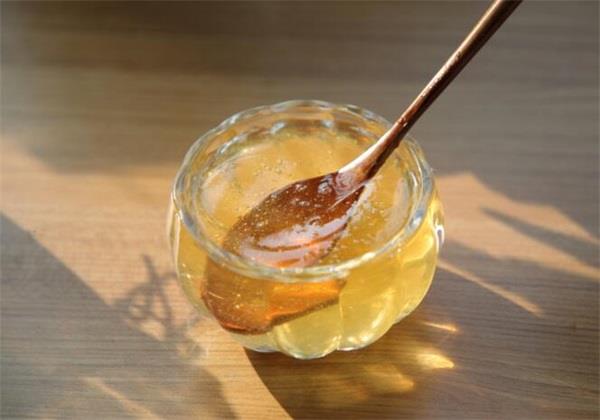 蜂蜜檢測(cè)真假倒水搖晃