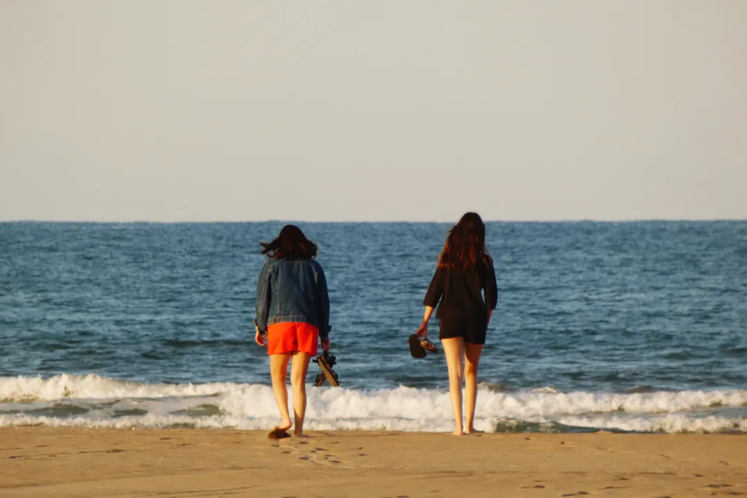 最舒服的關系不是三觀相同,而是......(人和人之間最舒服的關系是共性和吸引) 最舒服的關系不是三觀相同,而是......(人和人之間最舒服的關系是共性和吸引)