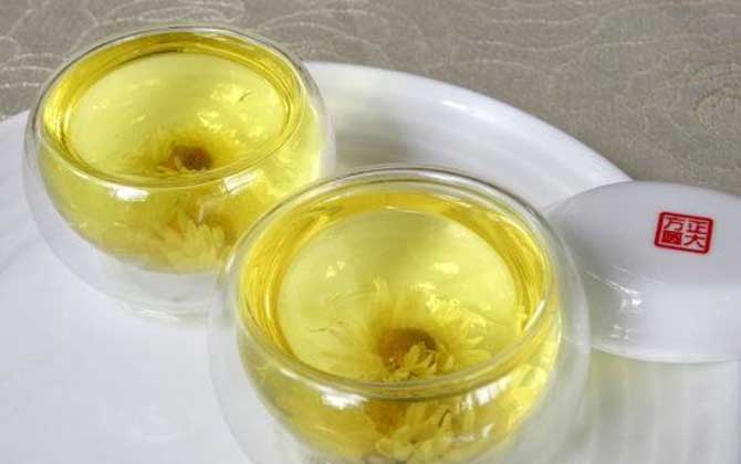 野菊花蜂蜜的功效與作用(菊花茶加蜂蜜泡水喝的作用與禁忌) 野菊花蜂蜜的功效與作用(菊花茶加蜂蜜泡水喝的作用與禁忌)