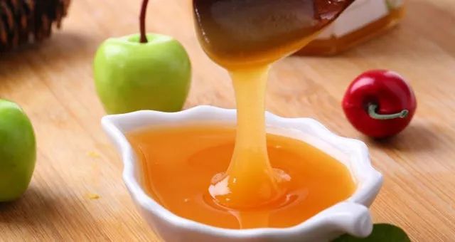 蜂王漿和蜂蜜有什么區別(一起喝有什么效果?哪個更好?) 蜂王漿和蜂蜜有什么區別(一起喝有什么效果?哪個更好?)