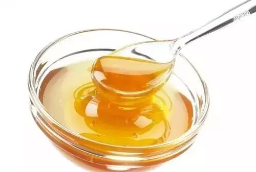 介王成功工蜂還在產卵如何處理（工產蜂群介王成功后，為何工蜂還在產卵）