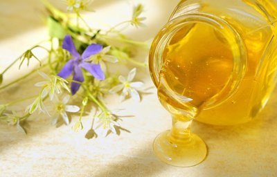 蜂蜜分哪幾種(蜂蜜種類劃分方式) 蜂蜜分哪幾種(蜂蜜種類劃分方式)