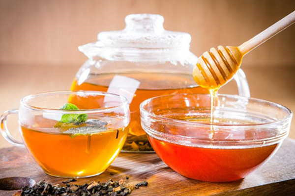 枸杞蜂蜜是什么顏色(枸杞蜜的功效) 枸杞蜂蜜是什么顏色(枸杞蜜的功效)