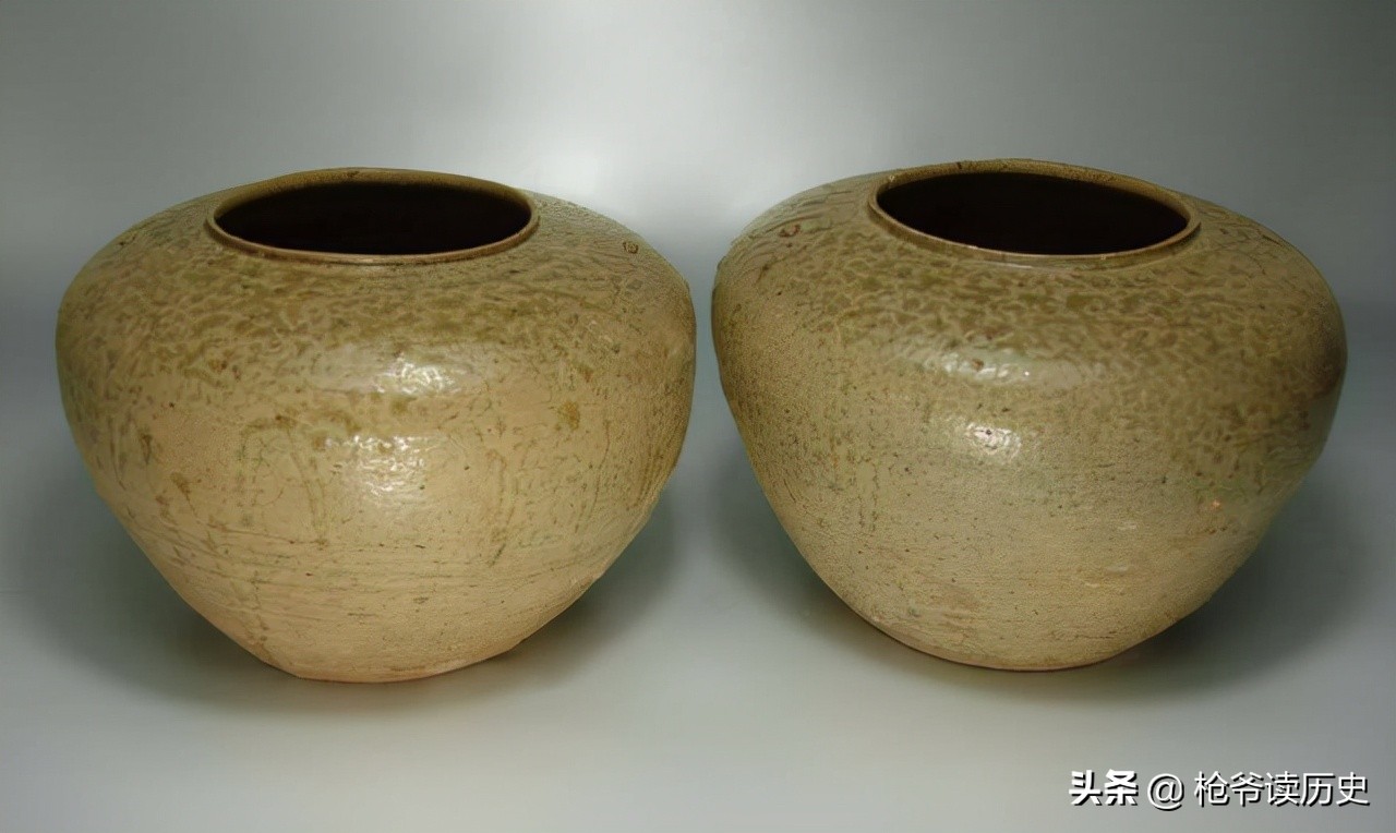 中國最早的瓷器出現在什么時代？是如何發展的？