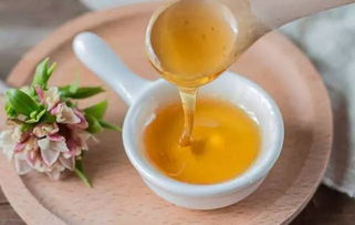 采枇杷蜜的中蜂要幾脾(中蜂幾脾可以取蜜) 采枇杷蜜的中蜂要幾脾(中蜂幾脾可以取蜜)