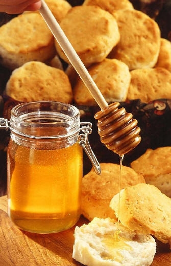 養(yǎng)蜂場買的蜂蜜可以直接飲用嗎(從養(yǎng)蜂人那里買的蜂蜜能直接喝嗎) 養(yǎng)蜂場買的蜂蜜可以直接飲用嗎(從養(yǎng)蜂人那里買的蜂蜜能直接喝嗎)