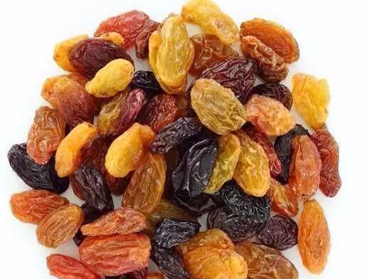 葡萄干批發(fā)價(jià)多少錢一斤（葡萄干市場(chǎng)批發(fā)價(jià)格）