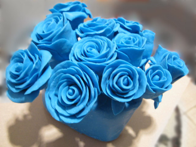 藍玫瑰的含義是什么意思(藍玫瑰的花語和象征) 藍玫瑰的含義是什么意思(藍玫瑰的花語和象征)